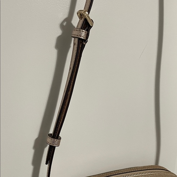 Kate Spade Elegant Gold Crossbody Bag glitter. NWT - Picture 5 of 9